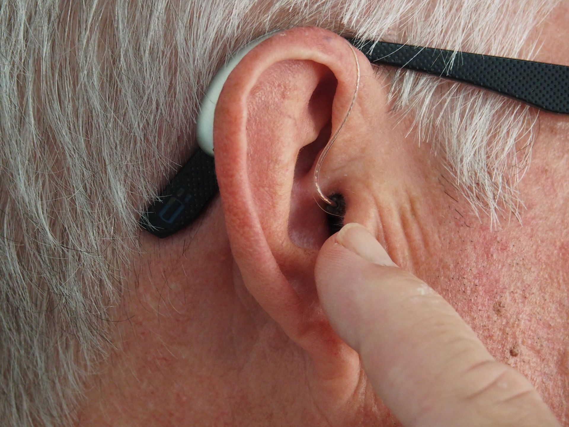 Removing earwax is a simple process. (Image via Unsplash/ Mark Paton)